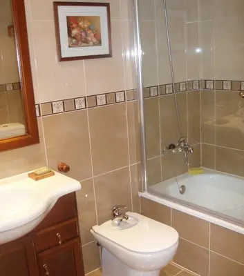 Un baño de Apartamento Lamatriz Dequin Edificio Sayo 8