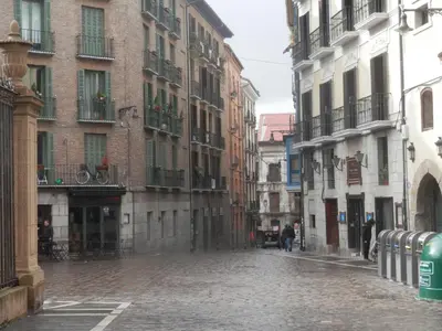 El barrio de los alrededores o un barrio cerca de este albergue