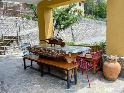 Un balcón o terraza de El Jardí Casa rural ideal para familias y grupos