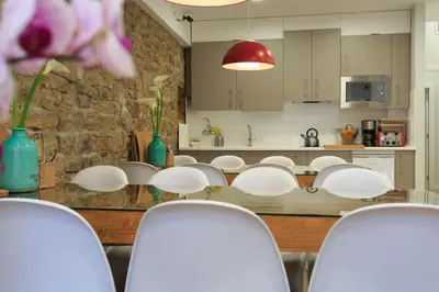 Una cocina o zona de cocina en Albergue de Pamplona-Iruñako
