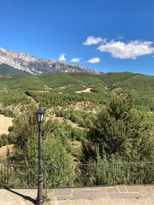 Paisaje cerca of this country house