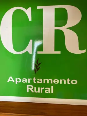 Certificado, premio, señal o documento que está expuesto en Montrebei Casa González Apartamentos