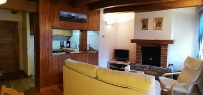 Zona de estar de Coqueto Apartamento Dúplex en Roda de Isábena