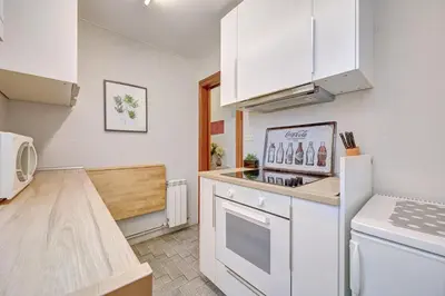 Una cocina o zona de cocina en Jarauta 18 by Clabao