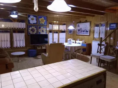 Un restaurante o sitio para comer en Casa Telma y Hugo