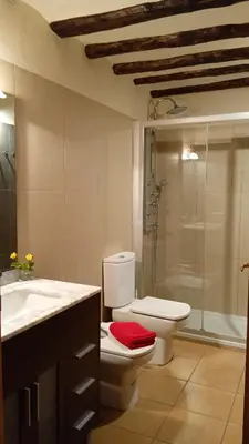 Un baño de Alojamiento La Fresneda