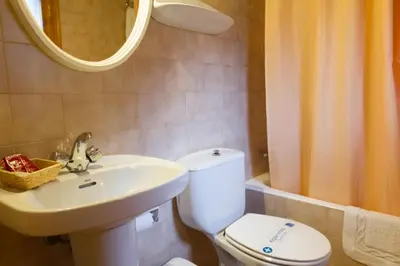 Un baño de Hostal Aiguamog