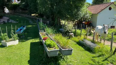 Jardín al aire libre en Casa Rural Roncesvalles