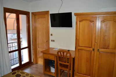 Una televisión o centro de entretenimiento en San Marcos