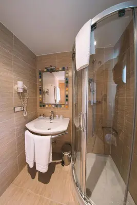 Un baño de Hotel Castillo de Javier