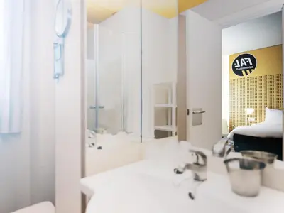 Un baño de Hotel Ibis Styles La Rioja Arnedo