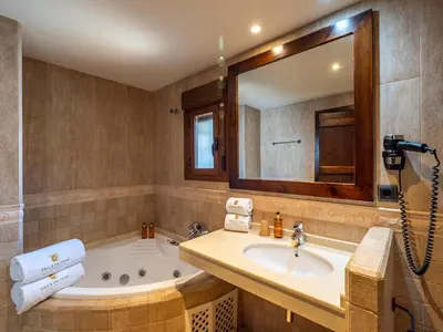 Un baño de Villa de Plan Apartments&Suites
