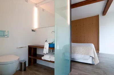 Un baño de Cal Tonarro