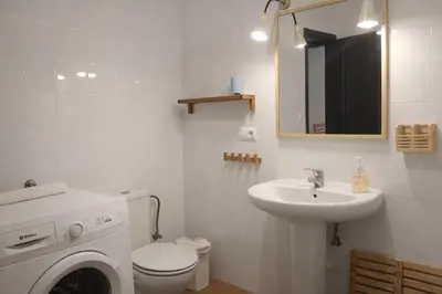 Un baño de Cal Marroso de Montsonís