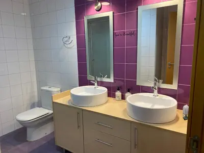 Un baño de Apartamentos Alcañiz, Gala