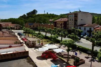 El barrio de los alrededores o un barrio cerca de este albergue