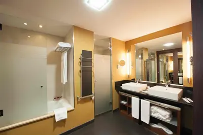 Un baño de SOMMOS Hotel Aneto
