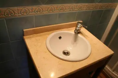 Un baño de Ca l'Antic Joanet