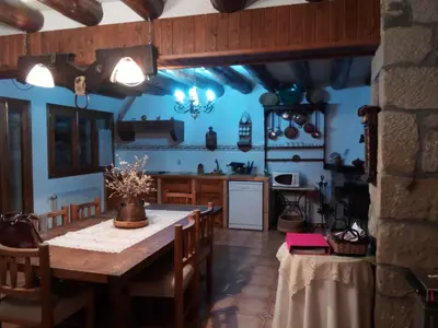 Una cocina o zona de cocina en Casa Rural Benede
