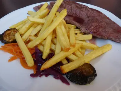 Comida en o cerca de este hostal o pensión