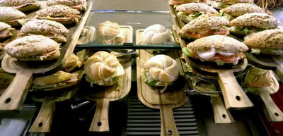 Comida en o cerca de este hostal o pensión