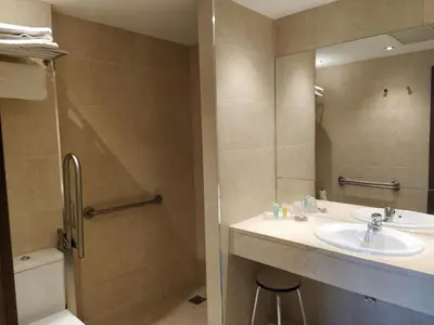 Un baño de Vinacua