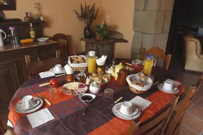 Comida en o cerca of this country house