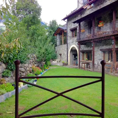Jardín al aire libre en Hotel Casa Arcas