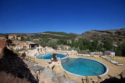 Piscina en o cerca de La Colmena