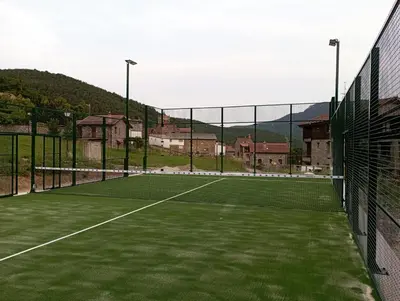 Instalaciones para jugar a tenis o squash en Casa lo Sastre - Jasa o alrededores