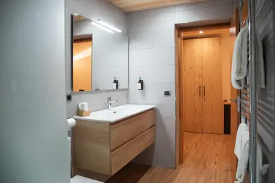 Un baño de Hotel Restaurant Castellarnau
