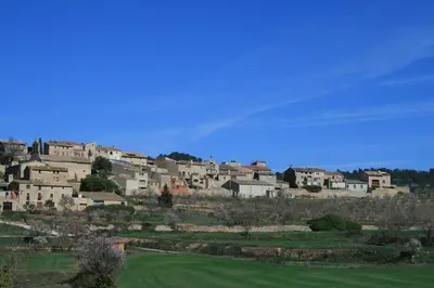 Paisaje cerca of this country house