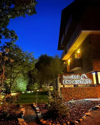 Jardín al aire libre en Hotel Els Encantats