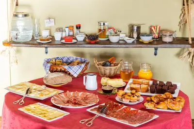 Comida en o cerca of this country house