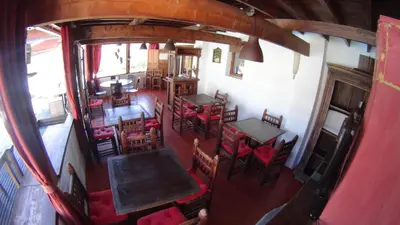 Un restaurante o sitio para comer en Casa Maza