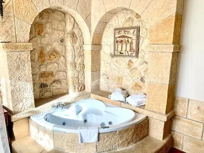Un baño de Hotel Castillo Bonavía