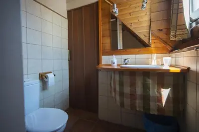Un baño de Fonda Eth Petit - Sólo adultos,niños a partir de 12 años
