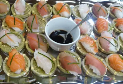 Comida en o cerca de este hotel