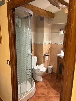 Un baño de Hotel Casa de la Fuente
