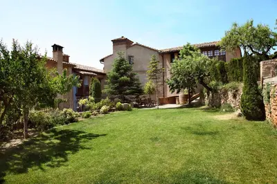 Jardín al aire libre en Hotel Villa de Alquézar
