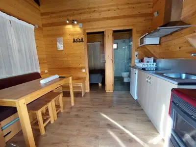 Una cocina o zona de cocina en Bungalows Nou Camping