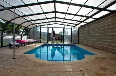 Piscina en o cerca de casa oliva la bodegueta