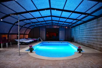 Piscina en o cerca de casa oliva la bodegueta