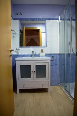 Un baño de casa oliva la bodegueta