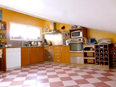 Una cocina o zona de cocina en Spacious Villa in Alforja with Private Pool, Mountain View