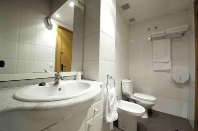 Un baño de Alberg Les Estades