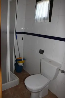 Un baño de Camping Iratxe Ciudad de Vacaciones