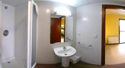 Un baño de Albergue Era Garona