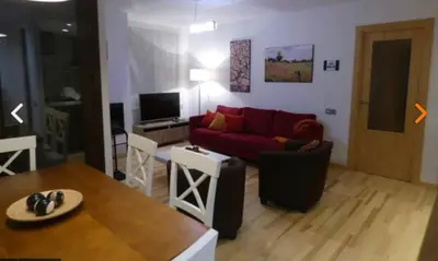 Una televisión o centro de entretenimiento en Pleta del Mon