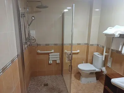 Un baño de Hostal Restaurante El Castillo